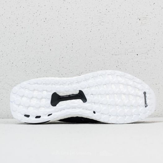 Chaussure adidas x cheap undefeated ultra boost