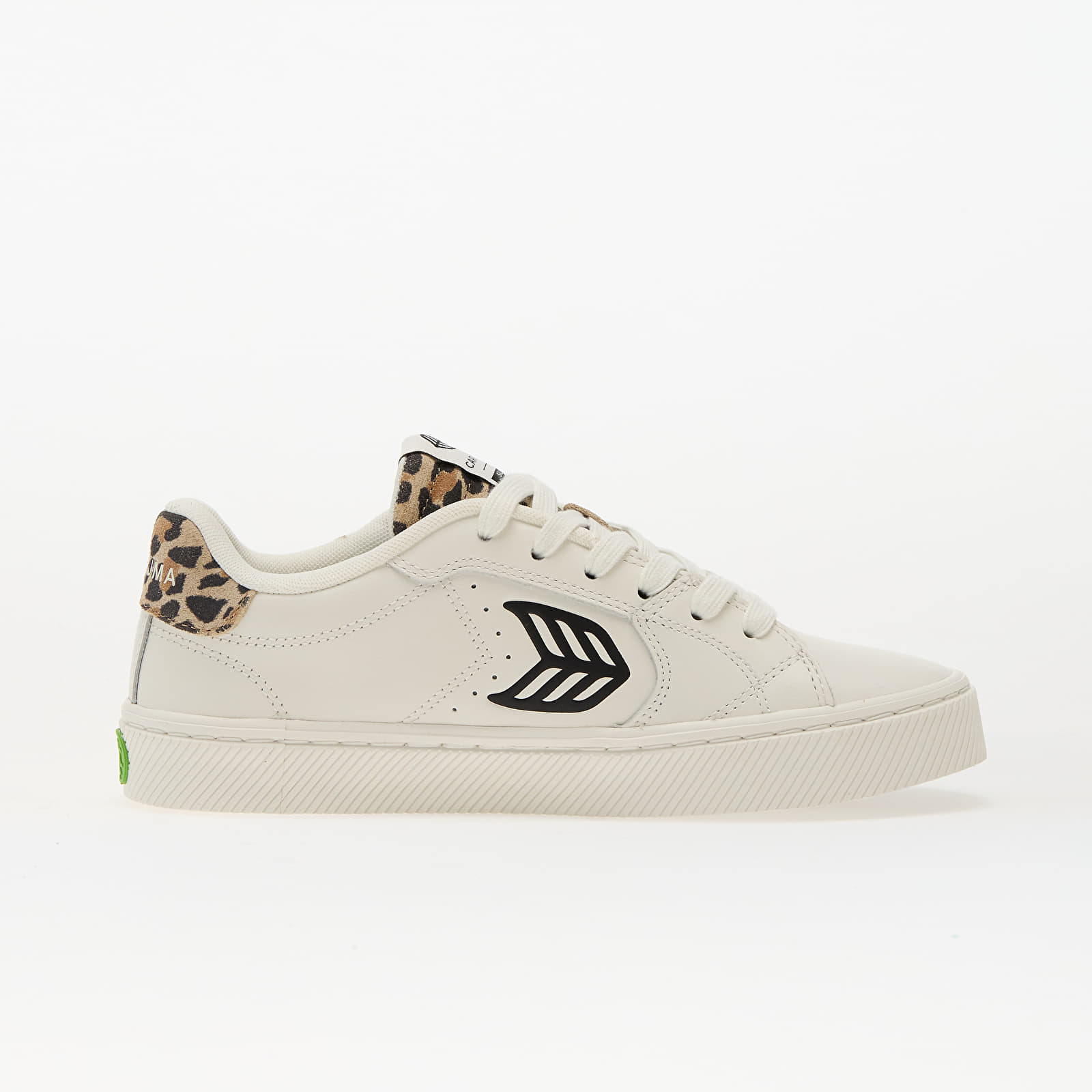 Дамски кецове и обувки Cariuma W Salvas White/ Leopard Print