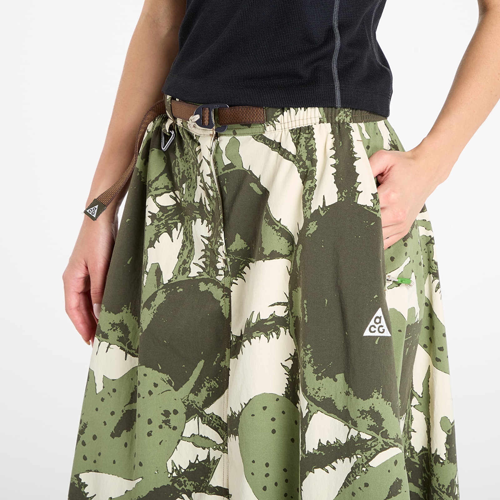 Röcke Nike ACG "Smith Summit" Women's Skirt Lt Khaki/ Cargo Khaki/ Summit White