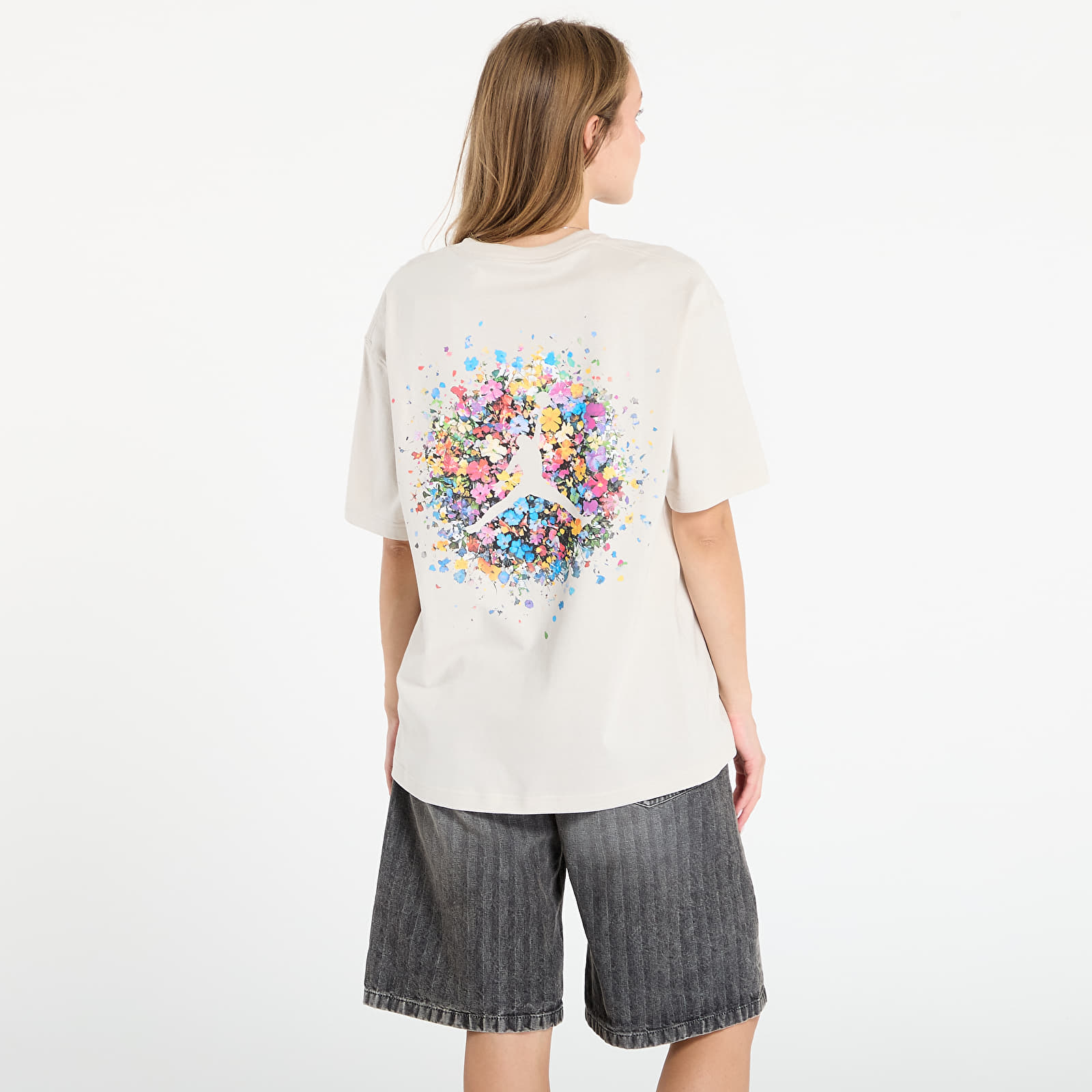 Тениски Jordan Flight Women's Oversized Graphic T-Shirt Lt Orewood Brn