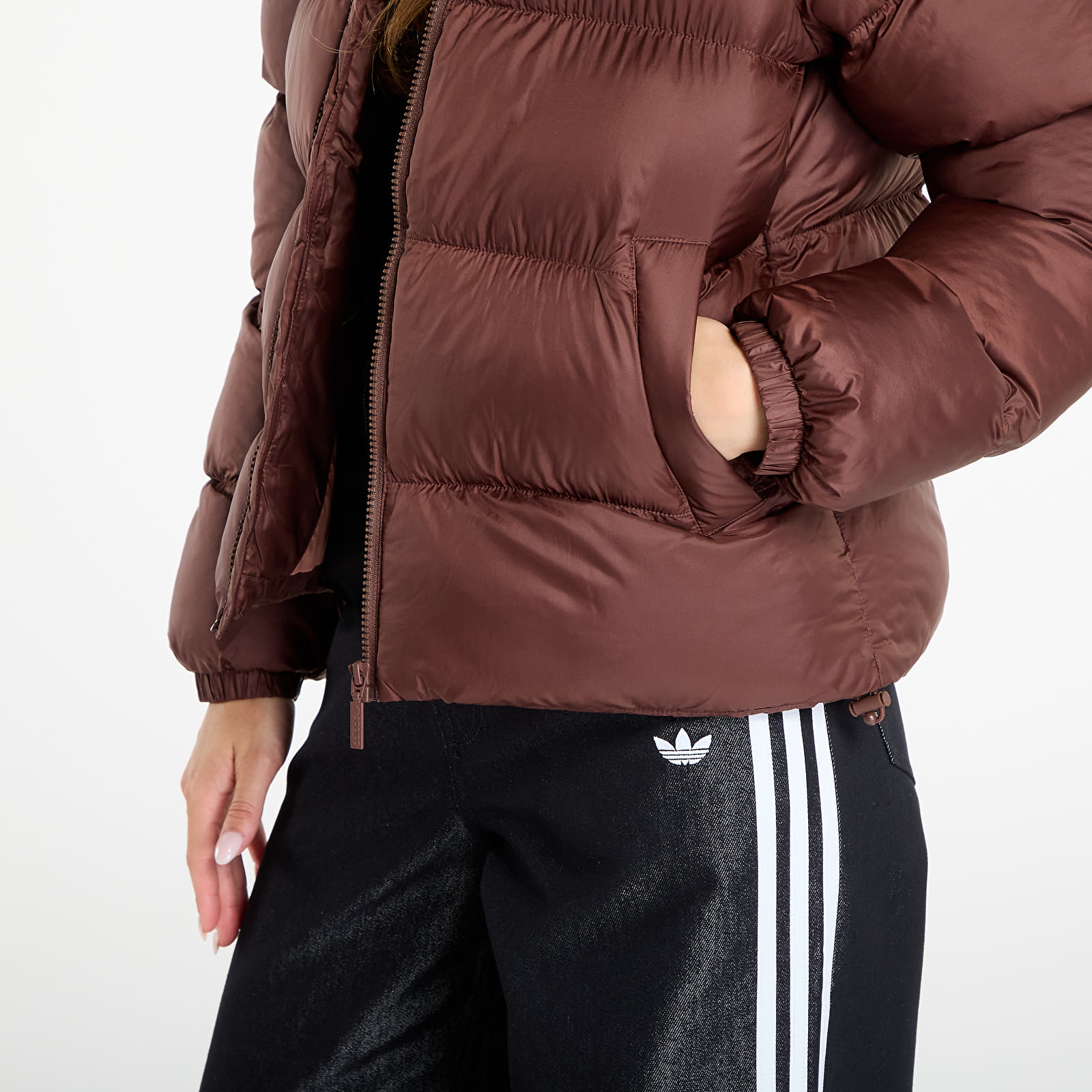 Пухени якета adidas Adicolor Short Puffer Jacket Auburn