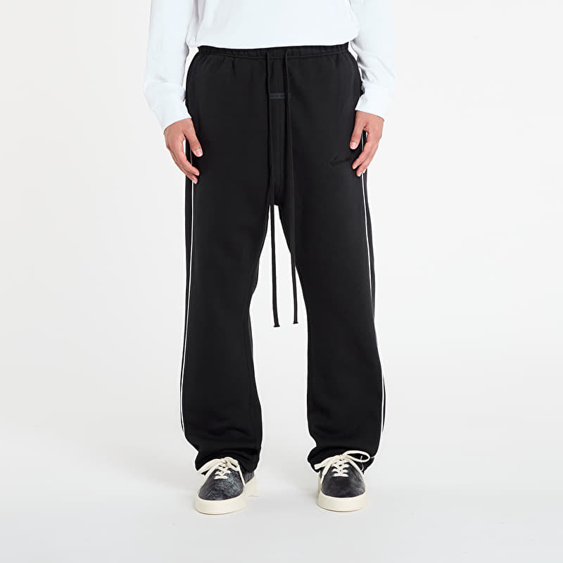 Fear of God Essentials Relaxed Sweatpant With Piping Jet Black