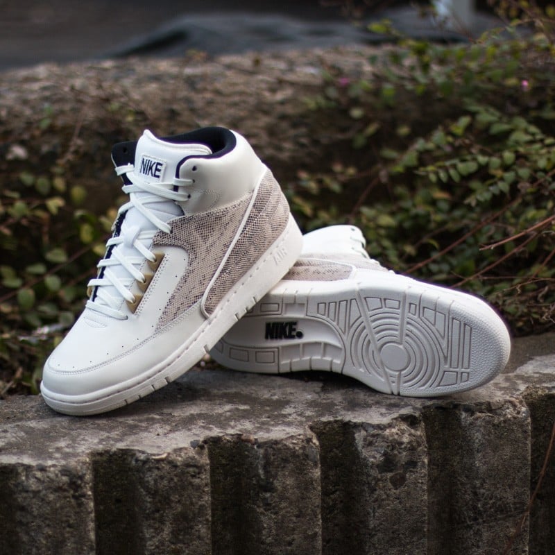 Nike air clearance python gold