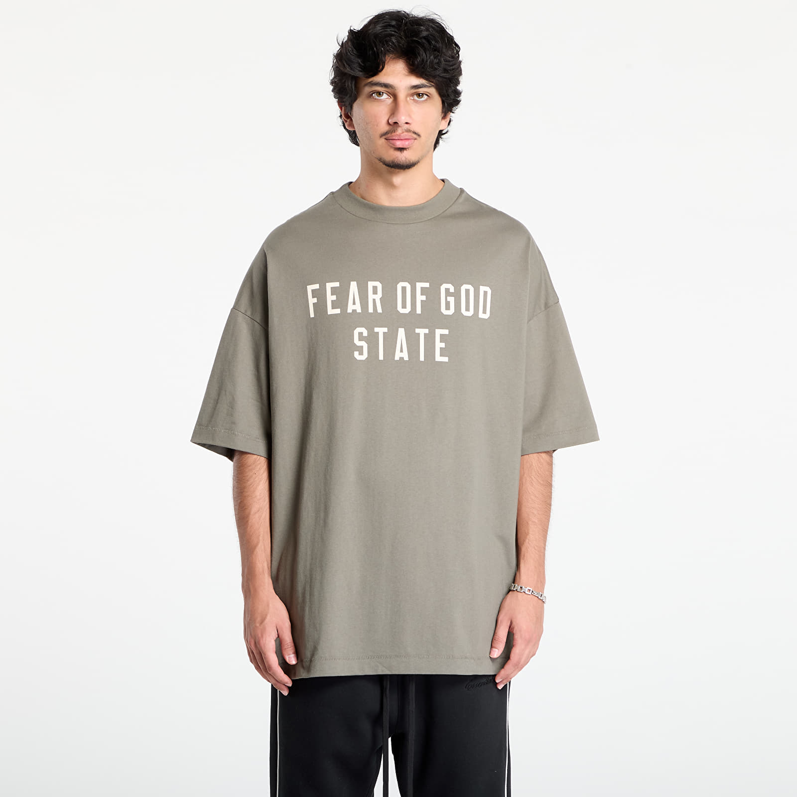 Тениски Fear of God Essentials 90's Short Sleeve Tee Moss