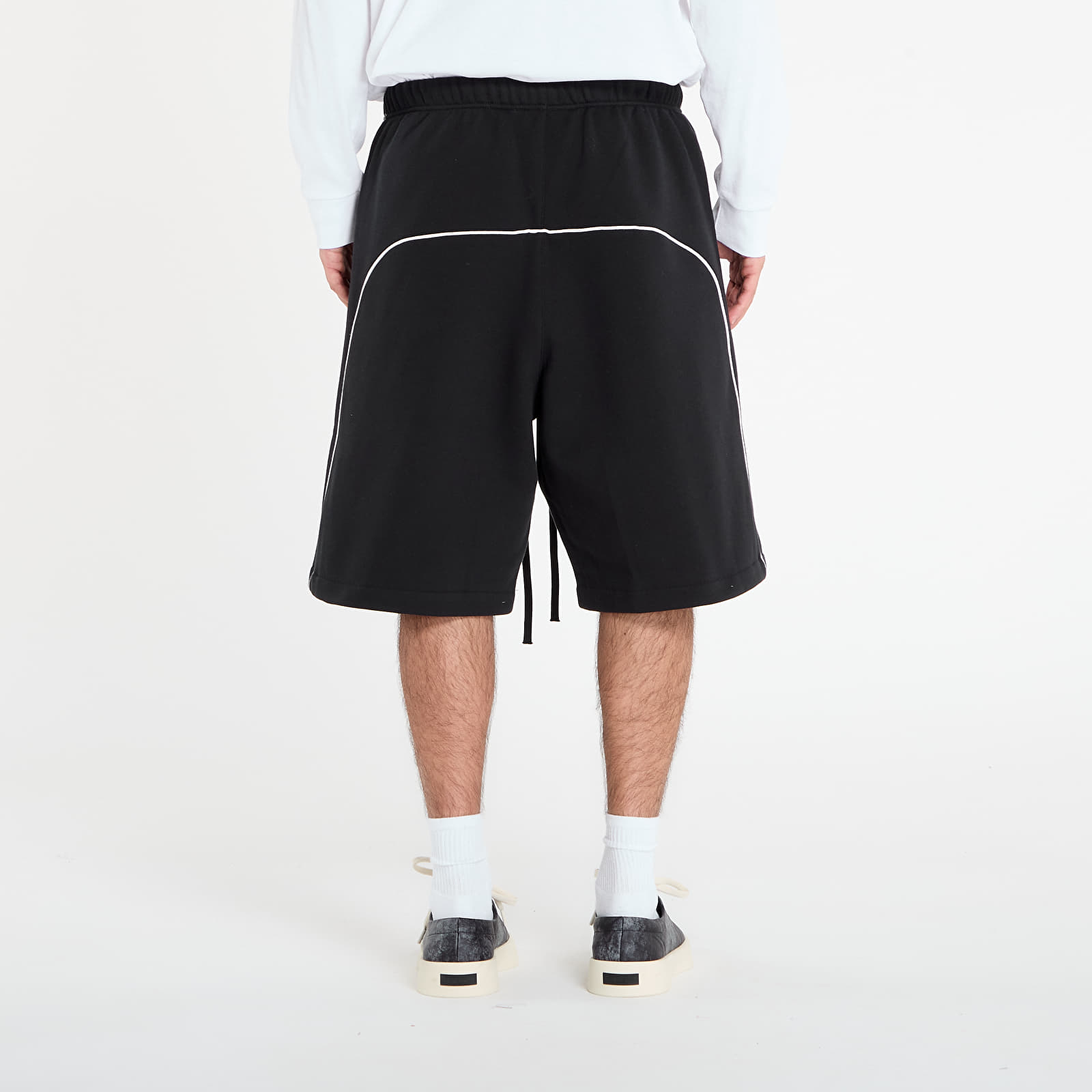 Shortsit Fear of God Essentials Relaxed Sweatshort With Piping Jet Black/ Cloud White