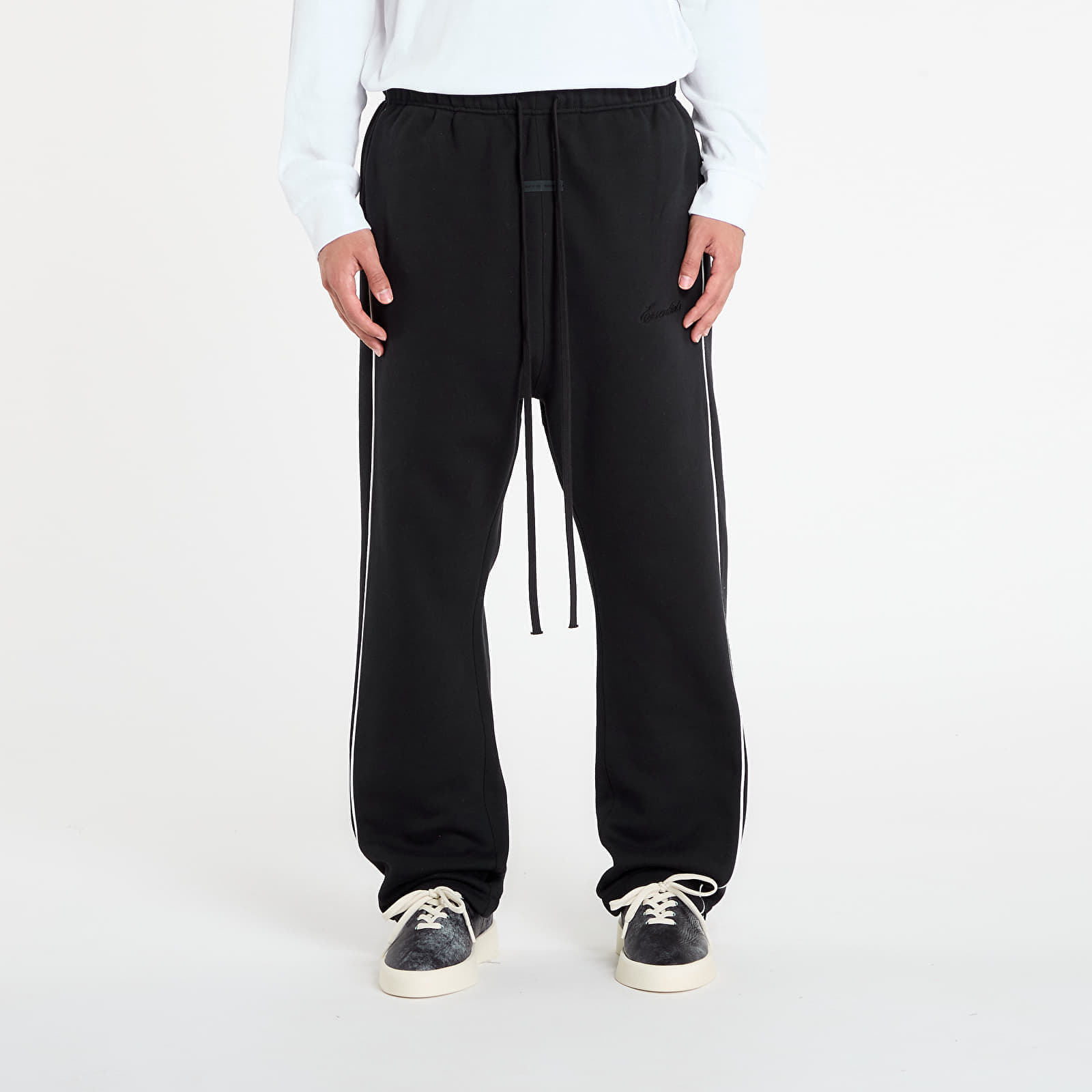 Pantaloni de trening Fear of God Essentials Relaxed Sweatpant With Piping Jet Black/ Cloud White L