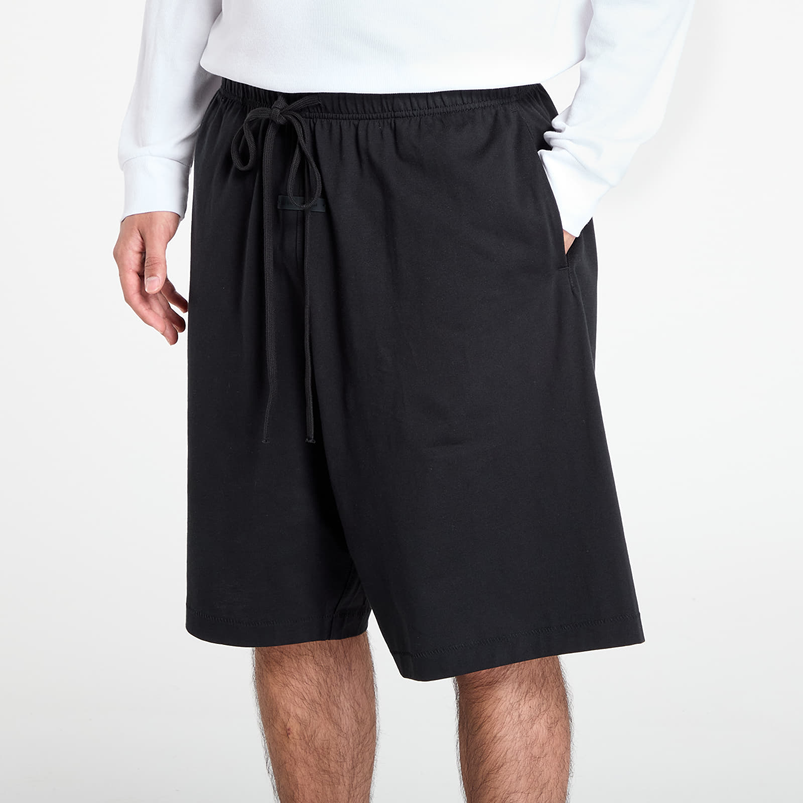 Kurzhosen Fear of God Essentials Relaxed Short Jet Black