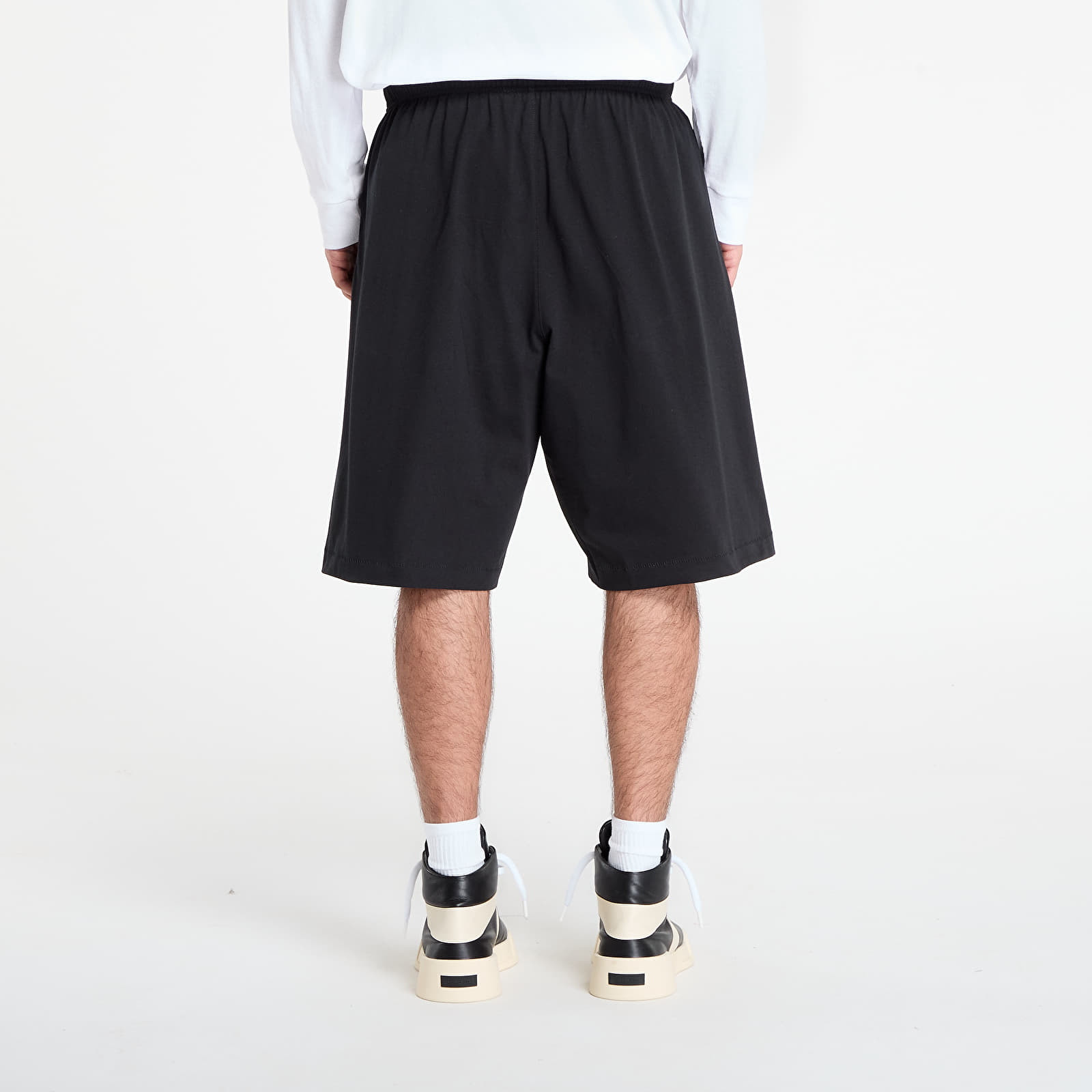 Kurzhosen Fear of God Essentials Relaxed Short Jet Black