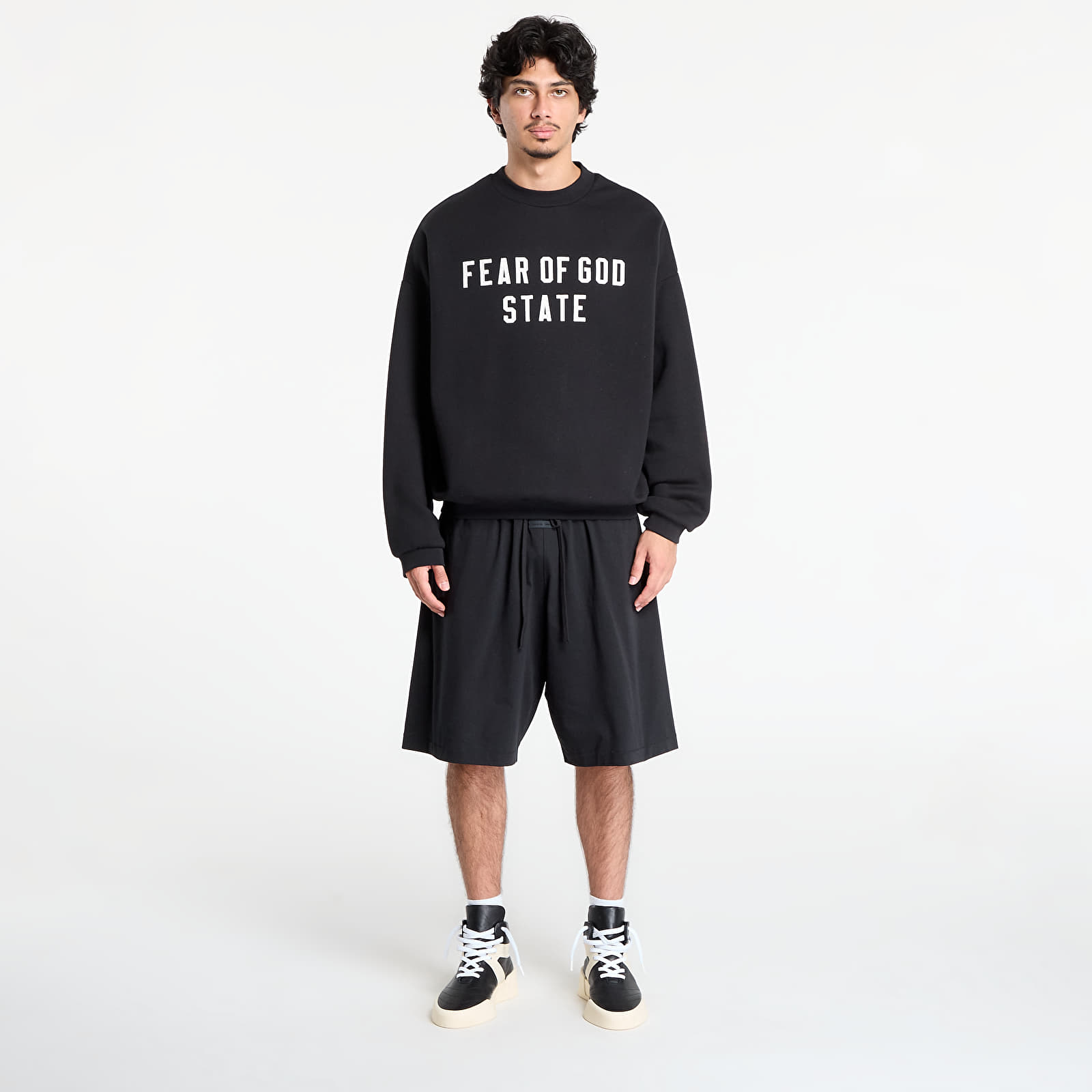 Kurzhosen Fear of God Essentials Relaxed Short Jet Black