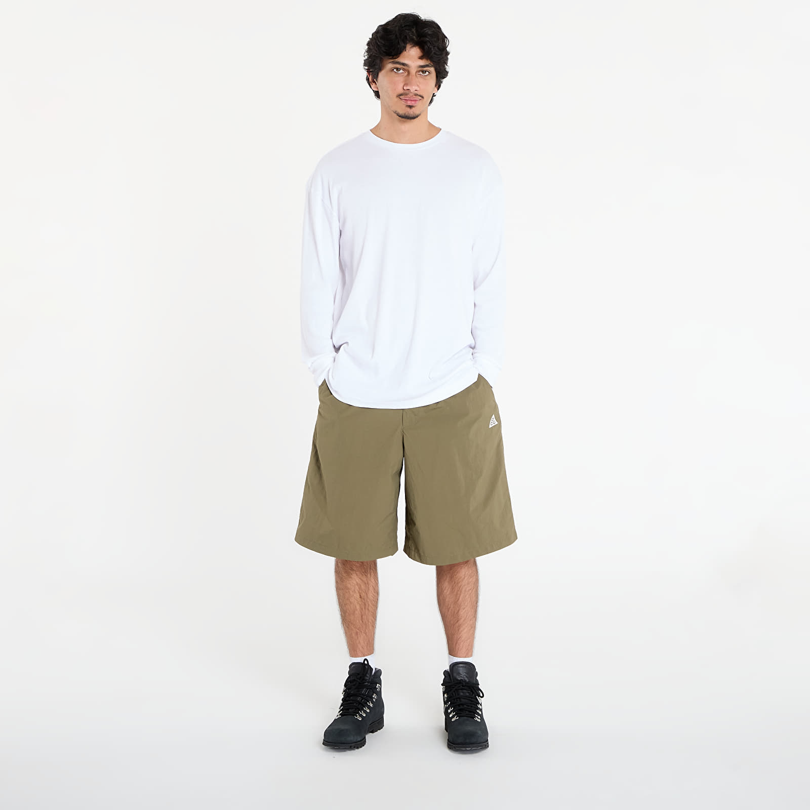 Kurzhosen Nike ACG "Orb Weaver" UV Repel Oversized Shorts Medium Olive/ Medium Olive/ Summit White