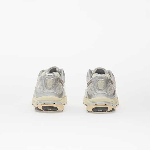 シロウ Mizuno Wave Rider 10 Tradewind / Snow White / Nimbus Cloud