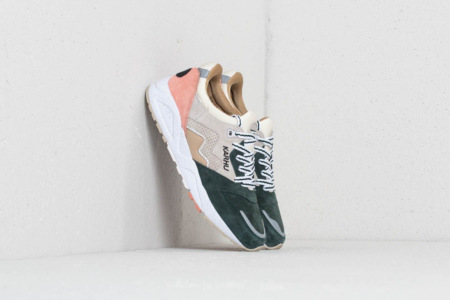 Men s shoes Karhu Aria Linnut Pack Silver Birch June Bug Footshop