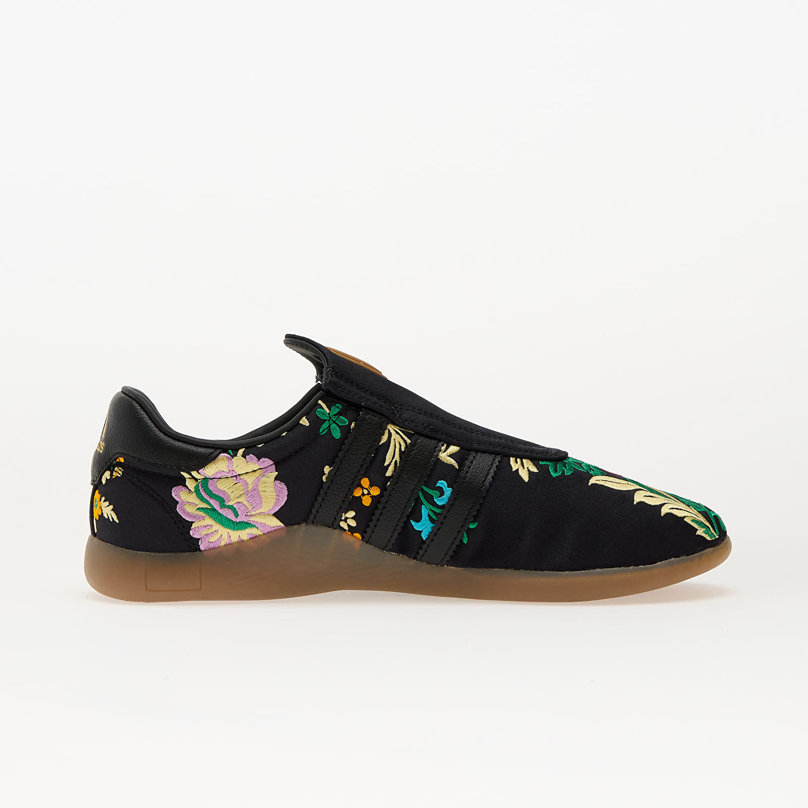 Дамски кецове и обувки adidas Taekwondo Mei W Core Black/ Gold Metallic/ Gum4