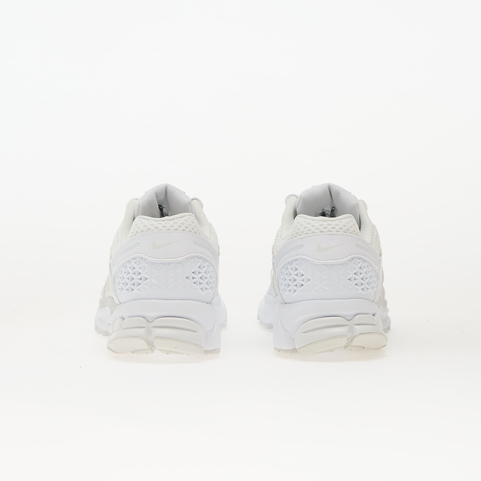 Women's shoes Nike W Zoom Vomero 5 SE White/ White-Platinum Tint-Summit White-Black