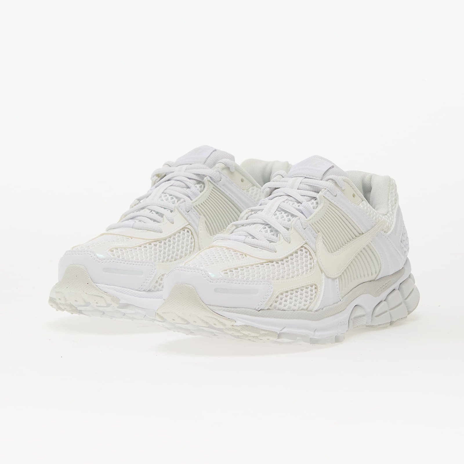 Women's shoes Nike W Zoom Vomero 5 SE White/ White-Platinum Tint-Summit White-Black