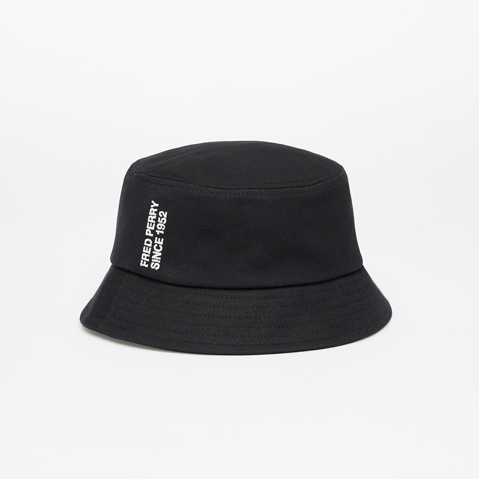 Бъкет шапки FRED PERRY Bold Branding Canvas Buckethat Black/ Snow White