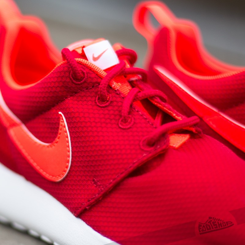Buty damskie Nike Rosherun (GS) Gym Red/Bright Crimson