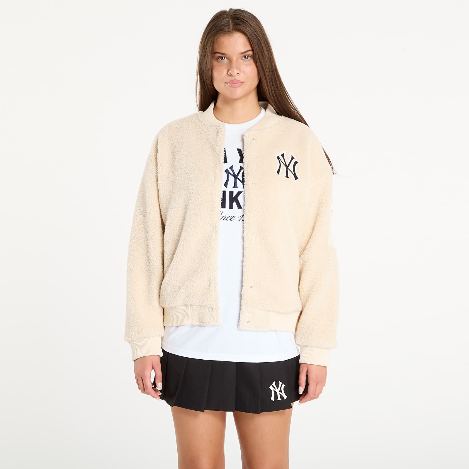 Női kabátok New Era MLB Sherpa Bomber New York Yankees Light Cream