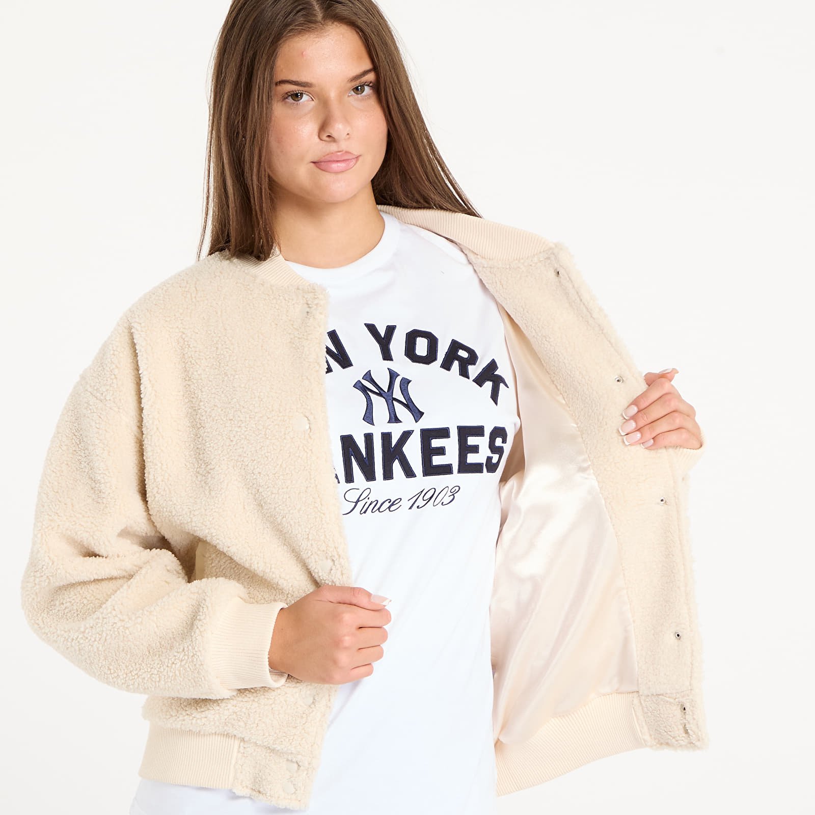 Női kabátok New Era MLB Sherpa Bomber New York Yankees Light Cream