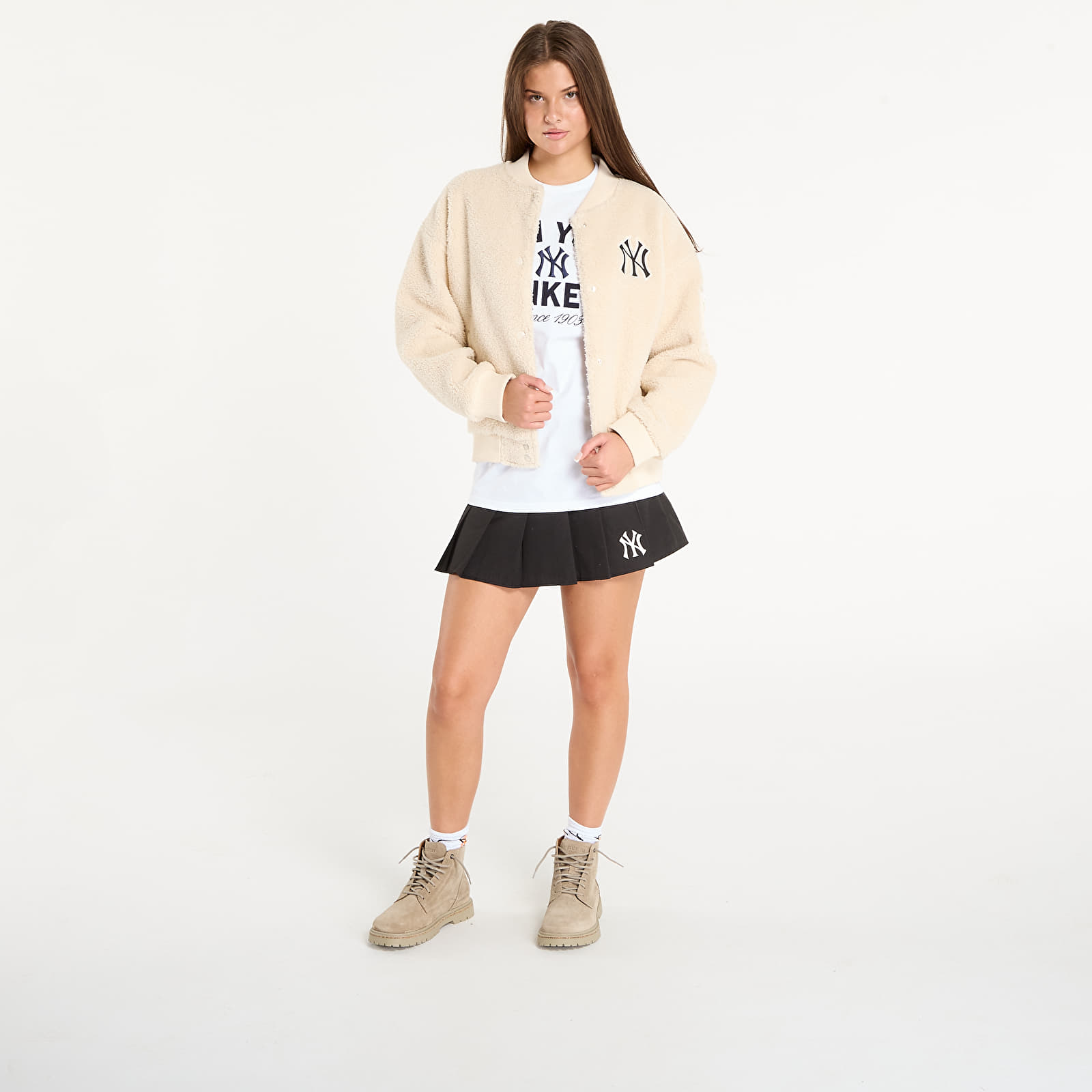 Női kabátok New Era MLB Sherpa Bomber New York Yankees Light Cream