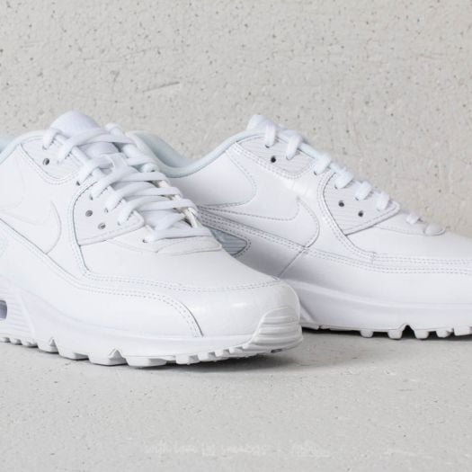 Nike air max 2015 all white hotsell