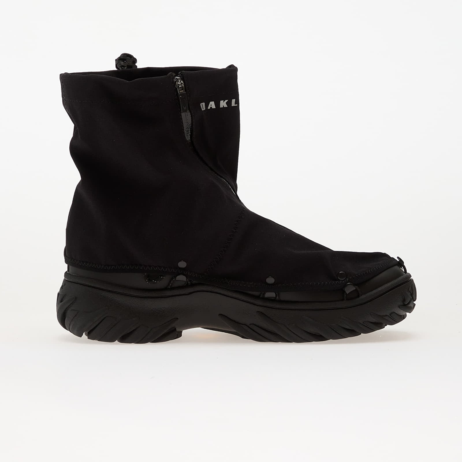 Meeste kingad Oakley Meridian Low Ext Blackout