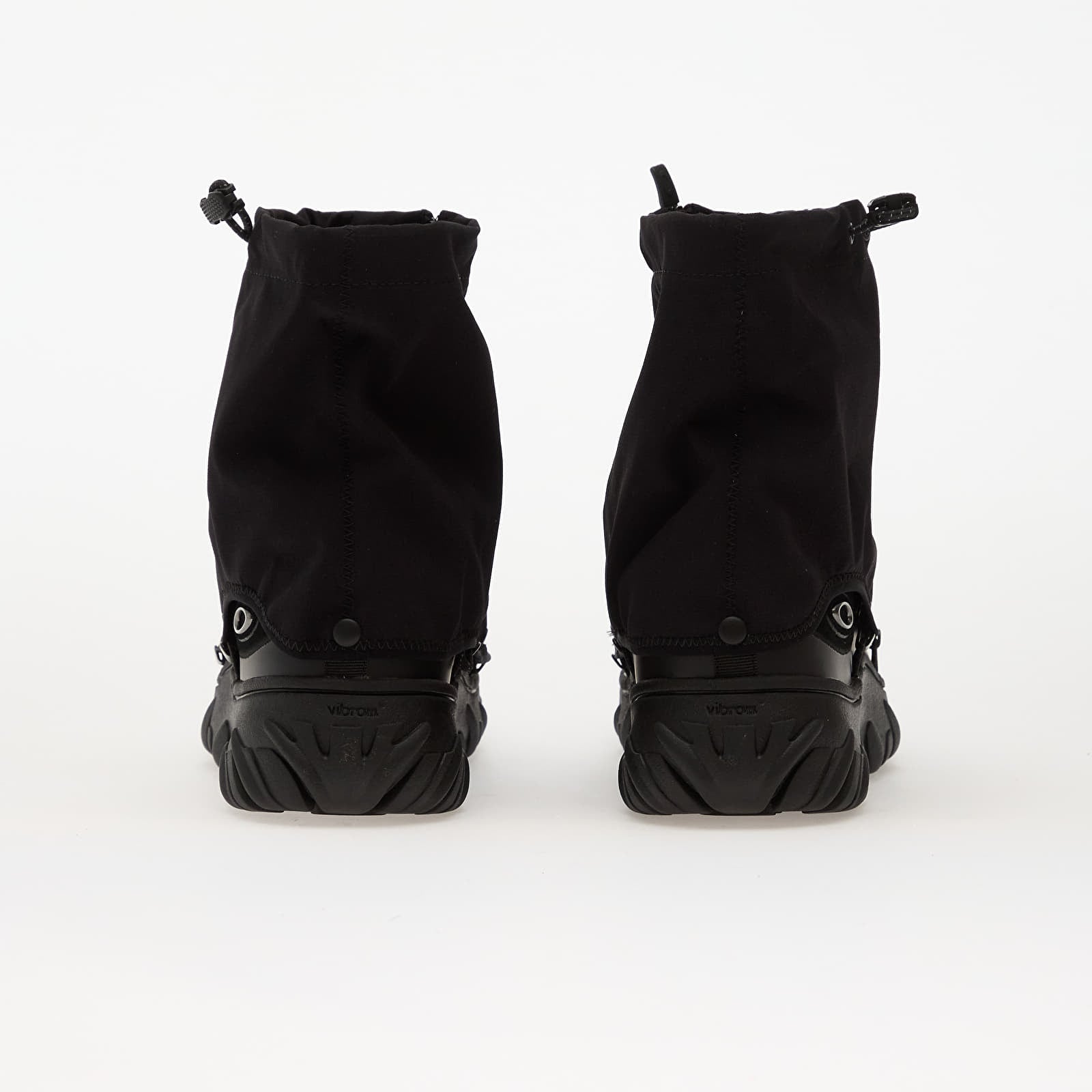 Meeste kingad Oakley Meridian Low Ext Blackout