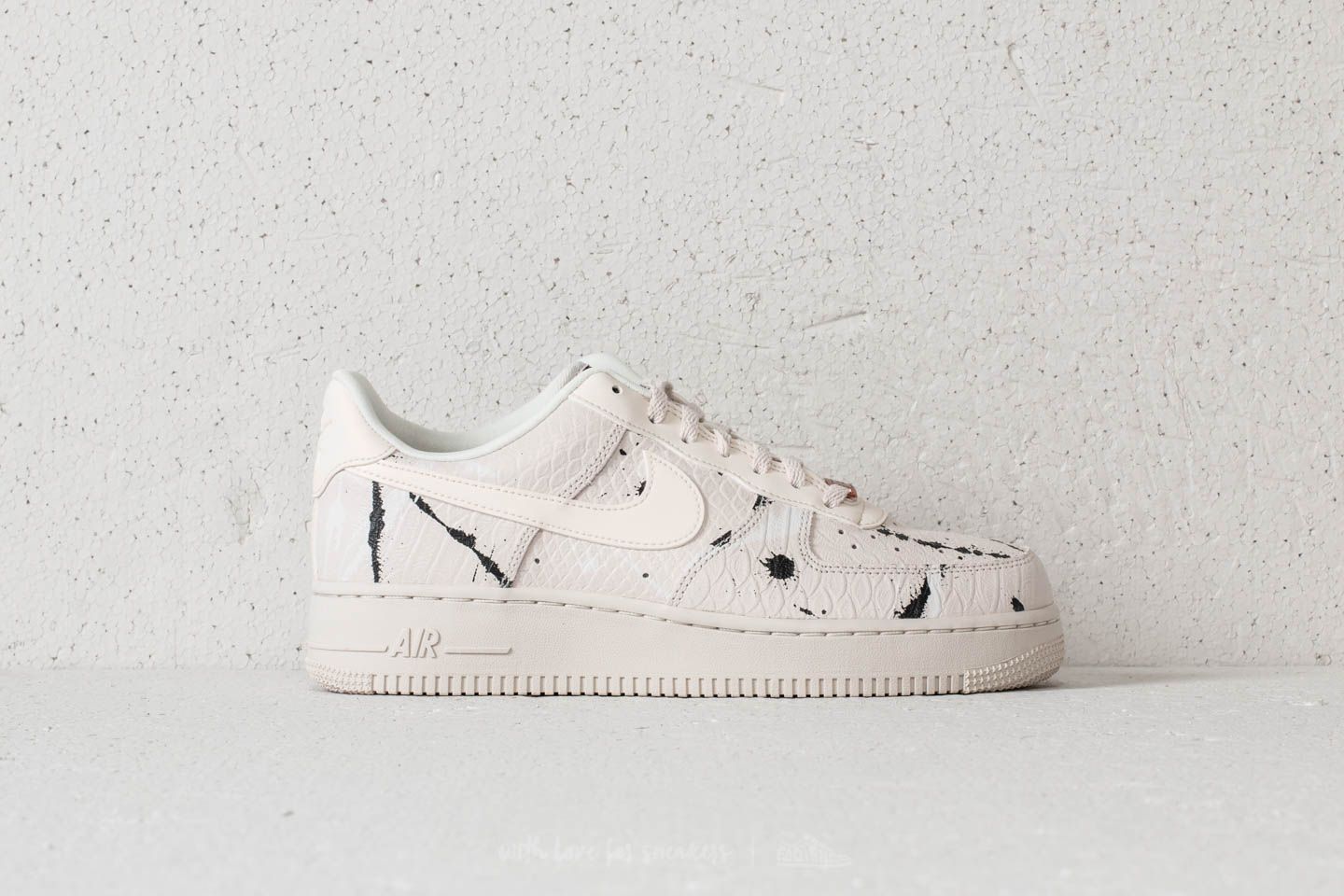 Air force 1 lx phantom online
