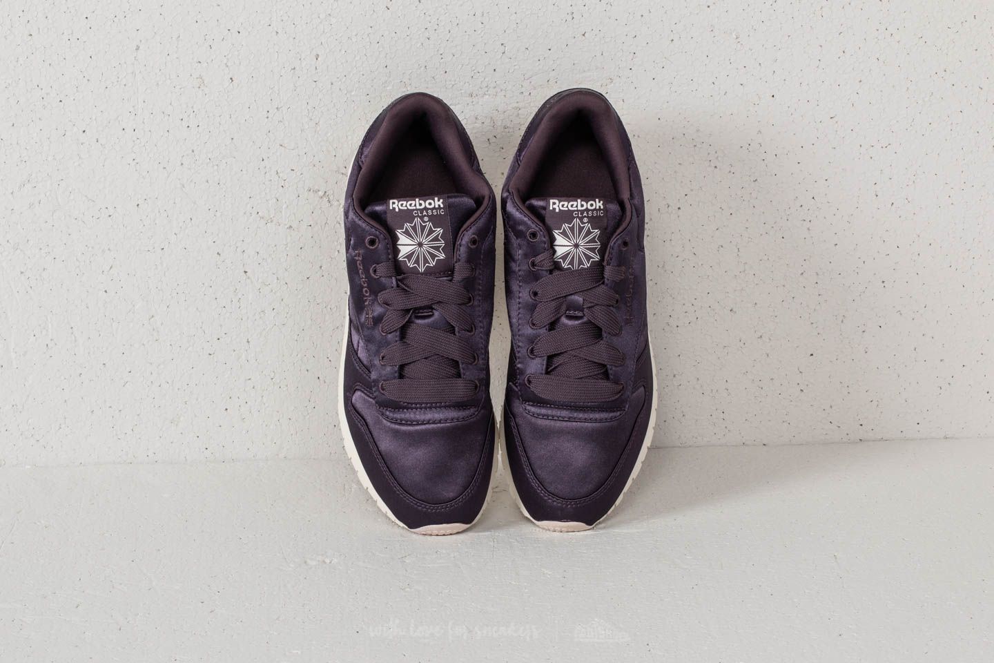 Women s shoes Reebok Classic Leather Satin Smoky Volcano Classic White Footshop