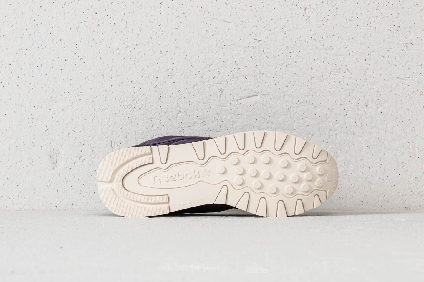 Reebok classic smoky volcano outlet