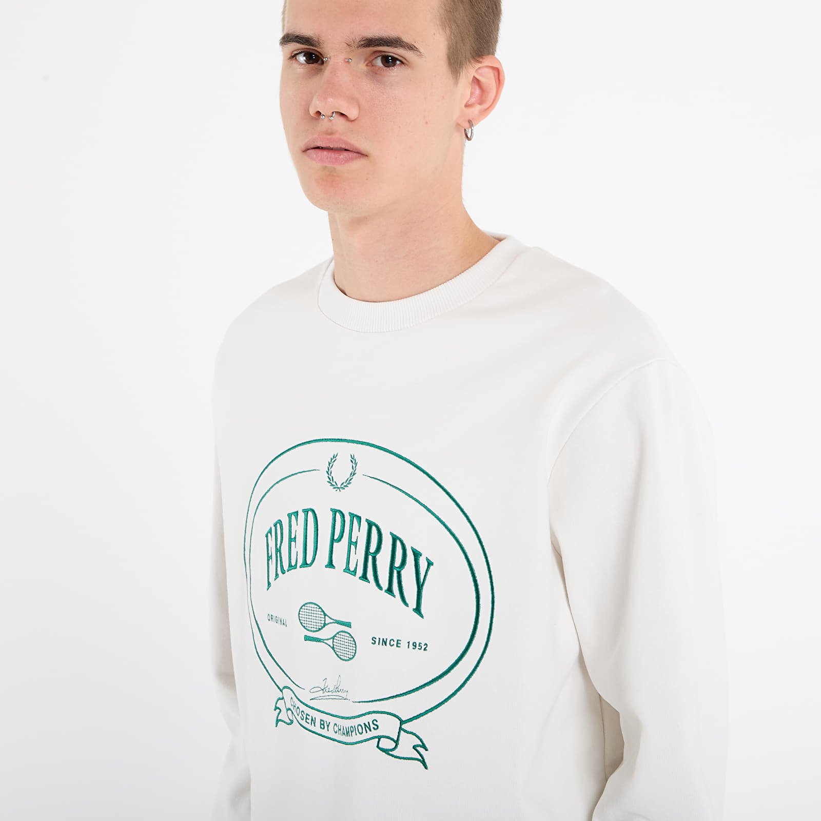 Hoodies and sweatshirts FRED PERRY Chosen By Champions Sweatshirt Snow White