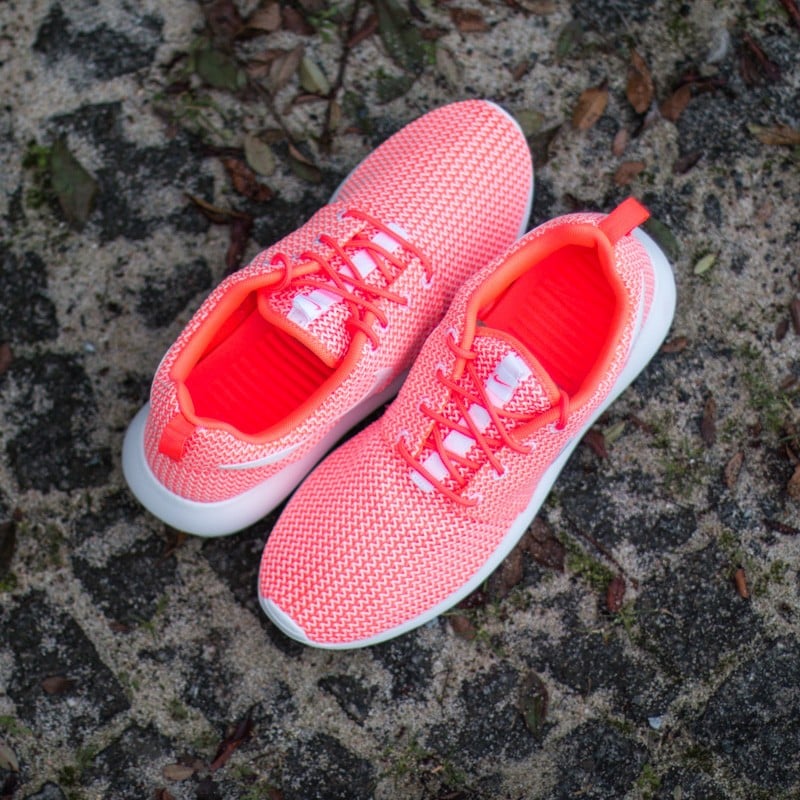 Damen Sneaker und Schuhe Nike WMNS Rosherun Hot Lava/White