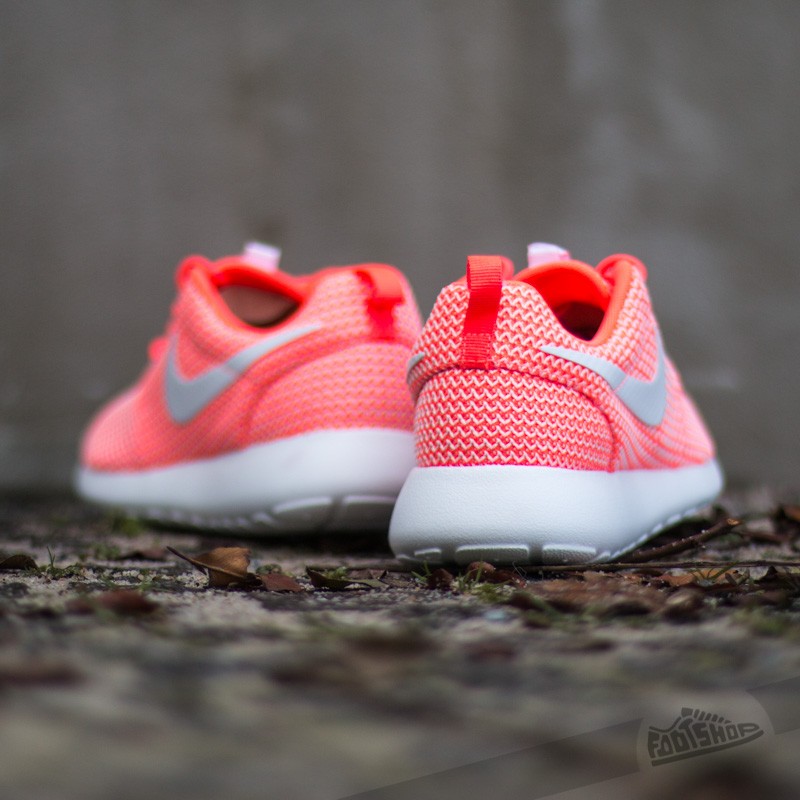 Damen Sneaker und Schuhe Nike WMNS Rosherun Hot Lava/White