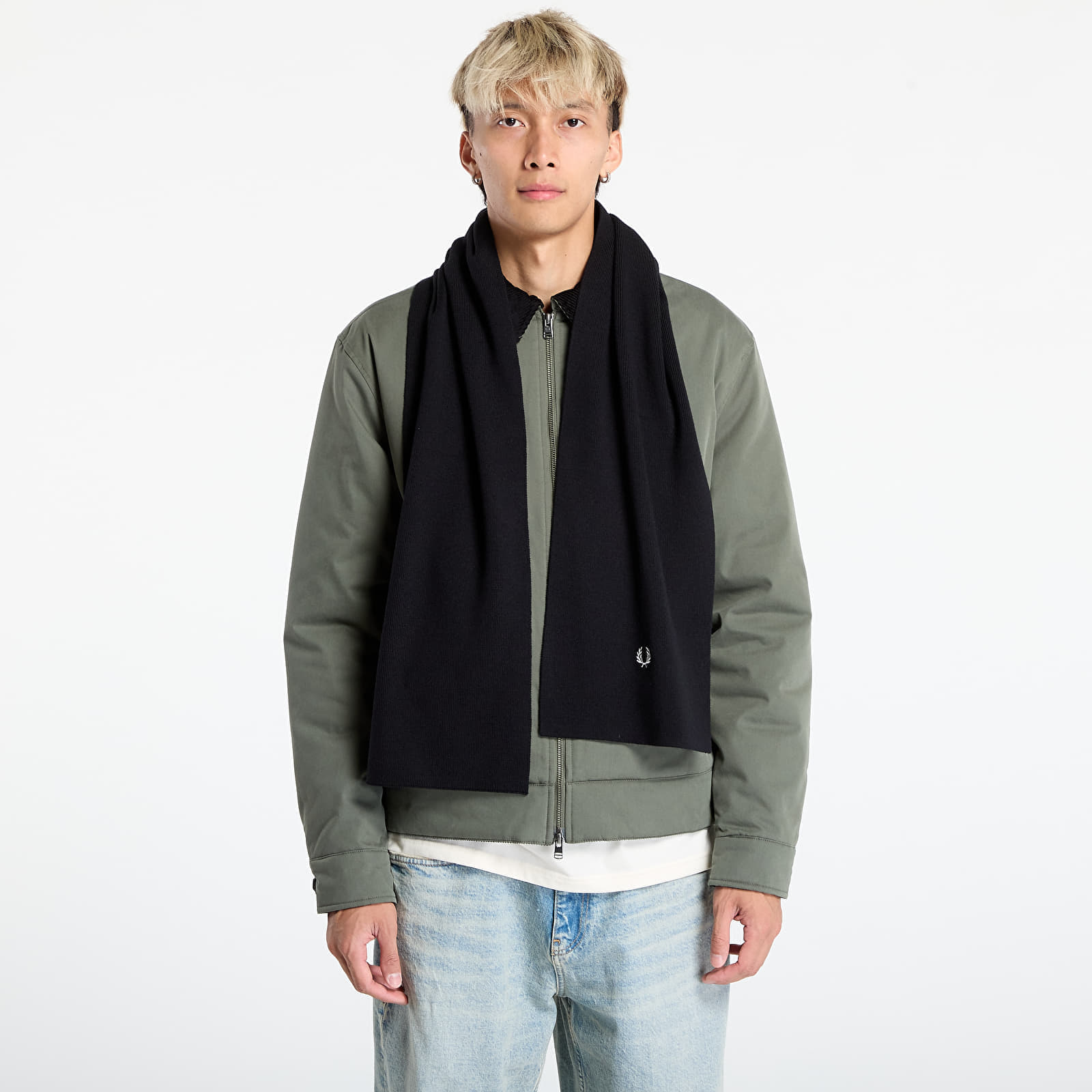 Eșarfă FRED PERRY Classic Merino Wool Scarf Black/ Snow White Universal