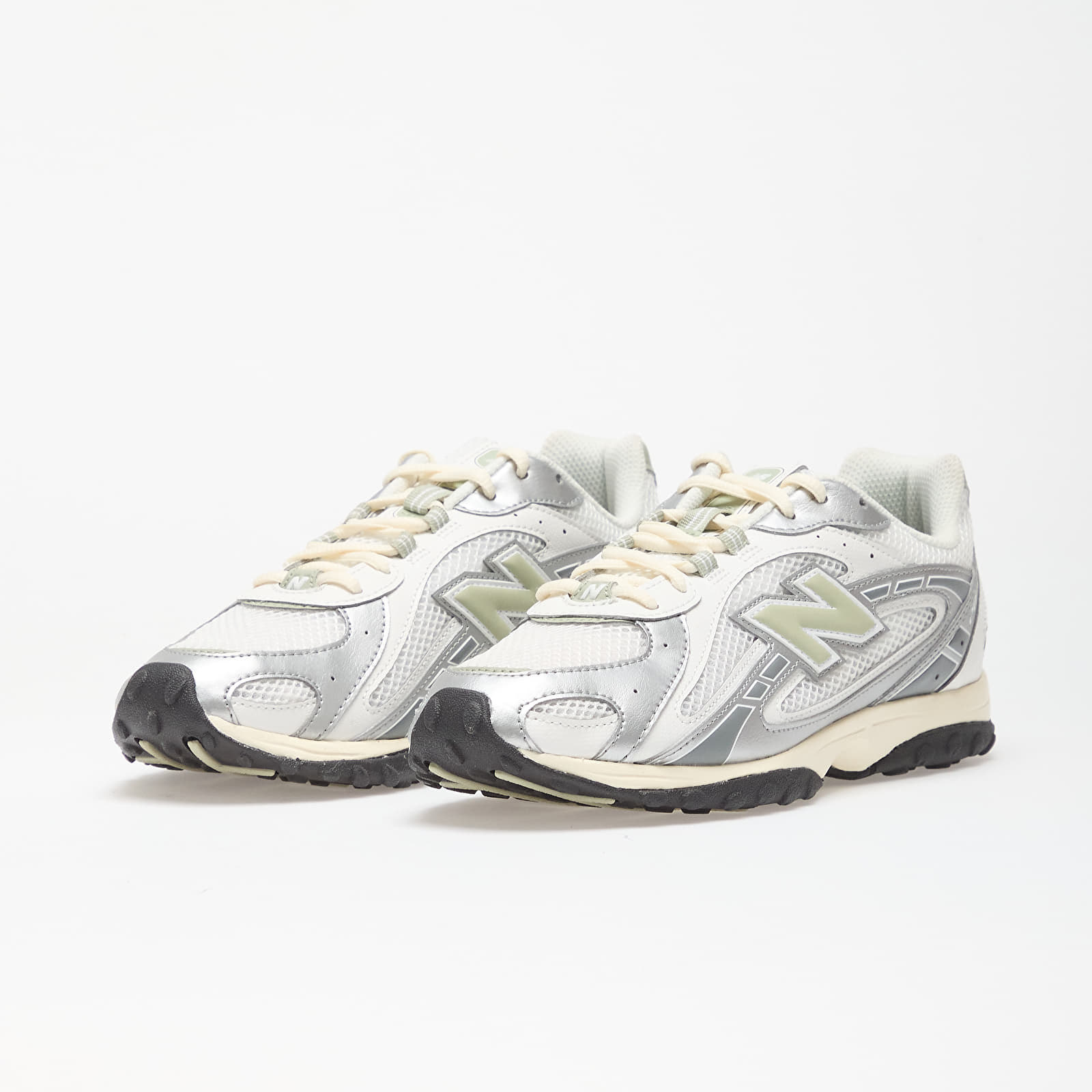 Sko til mænd New Balance 204 Silver Metallic