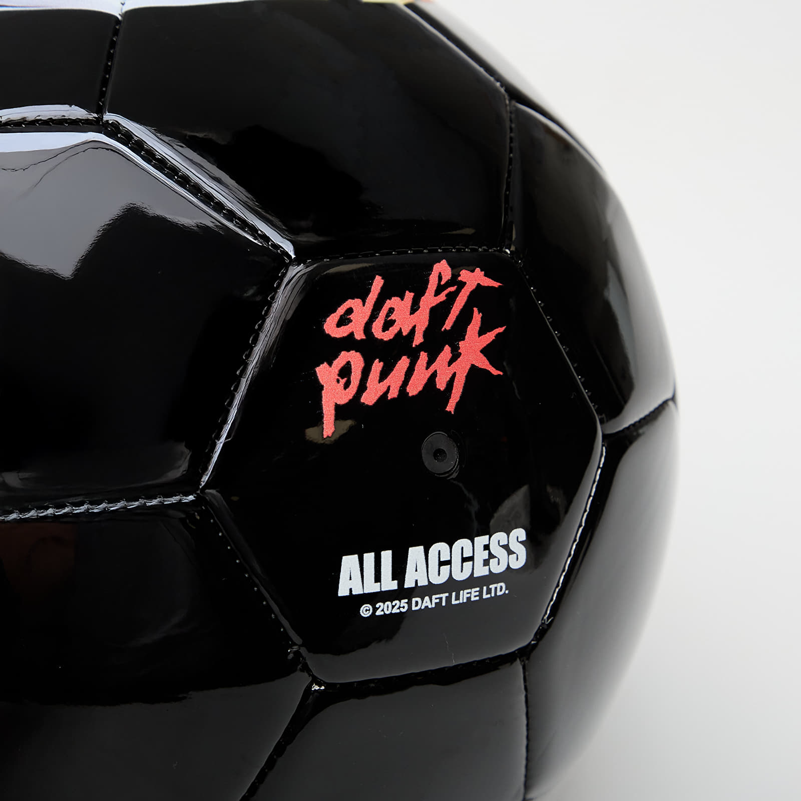 Other accessories PLEASURES Daft Club Helmets Soccer Ball Black