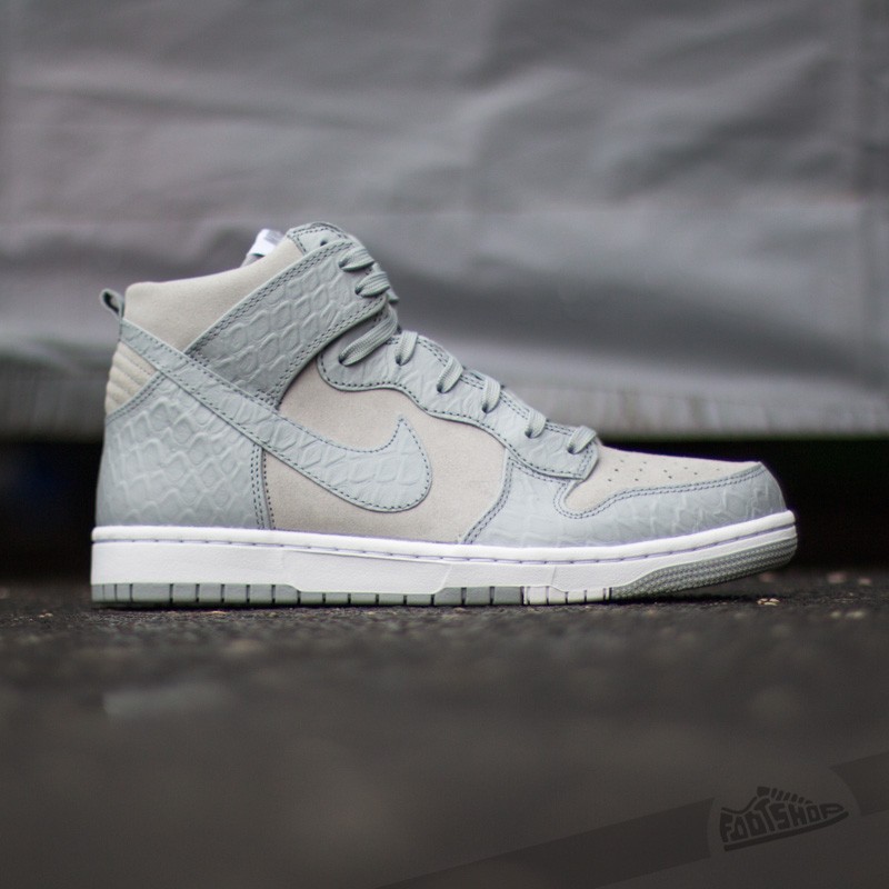 Nike dunk comfort premium store