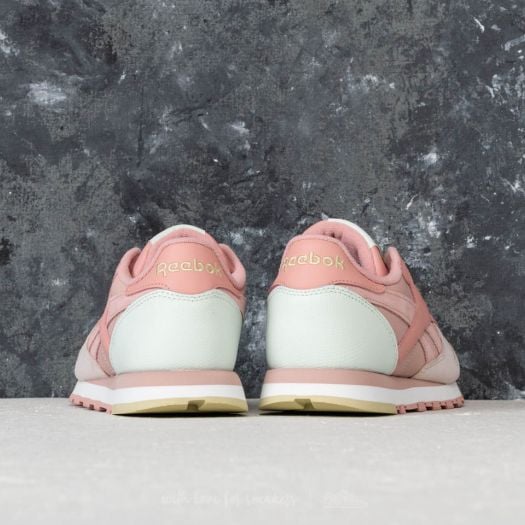 Reebok women's cl lthr pm walking shoe top