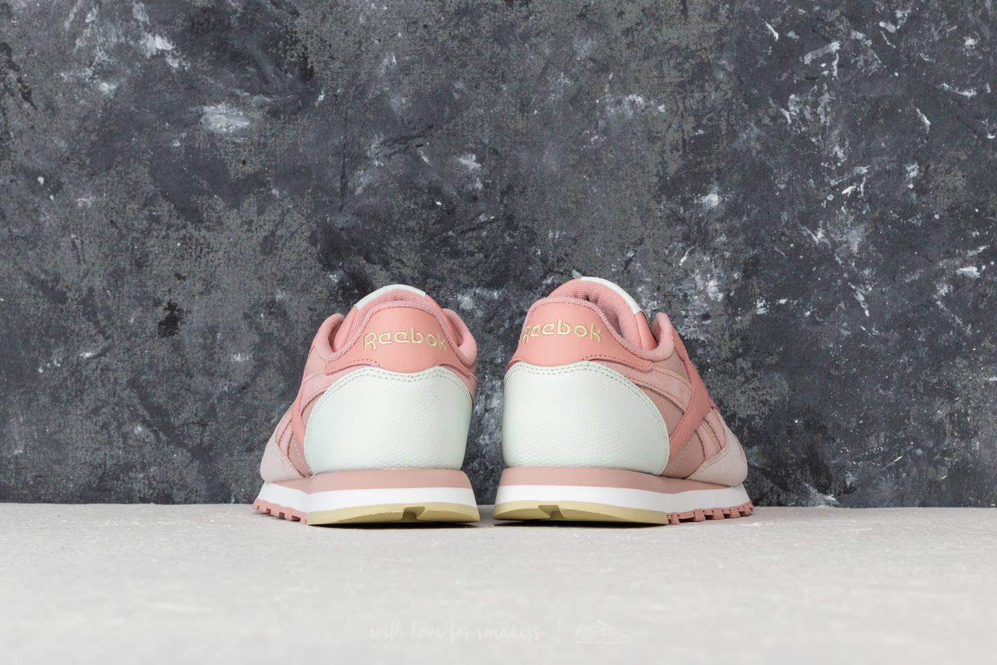 Women s shoes Reebok CL Leather PM Pale Pink Shell Pink Opal
