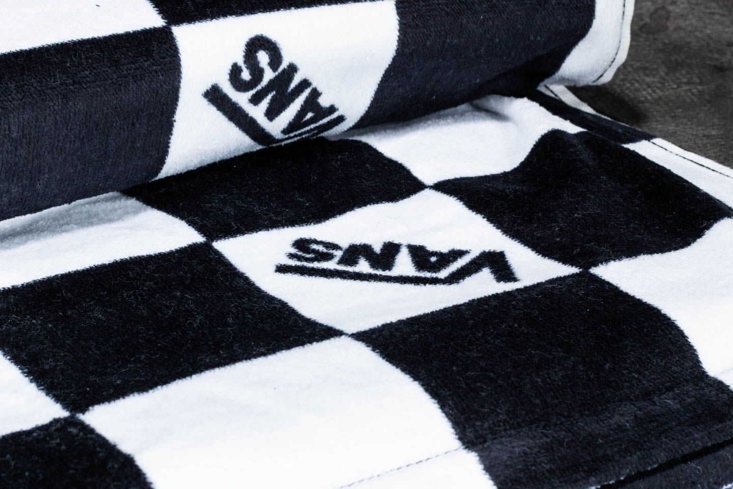 Decken Vans Checkerboard Beach Towel Black/ White Check