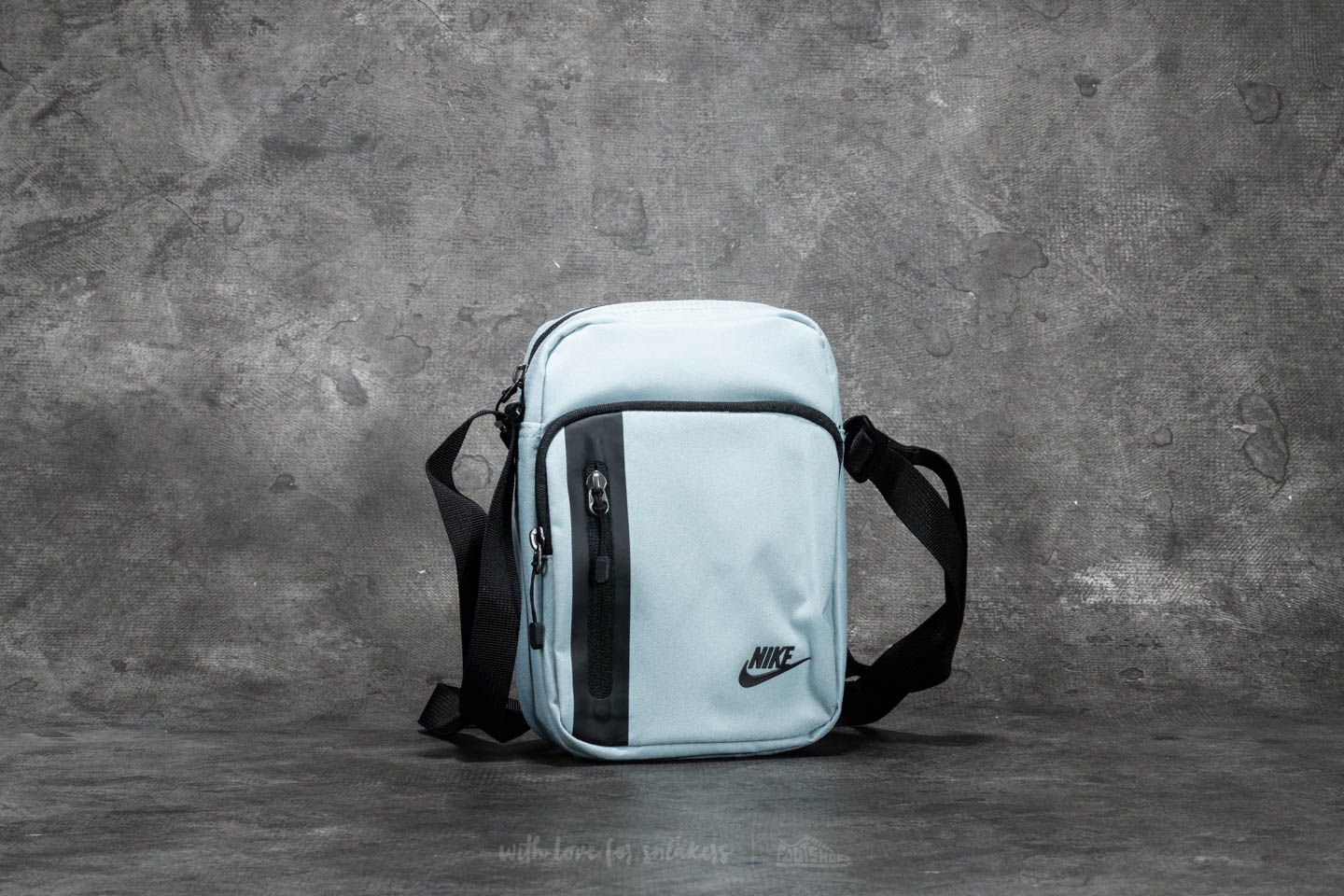 Crossbody táskák Nike Tech Small Items Bag Wolf Grey