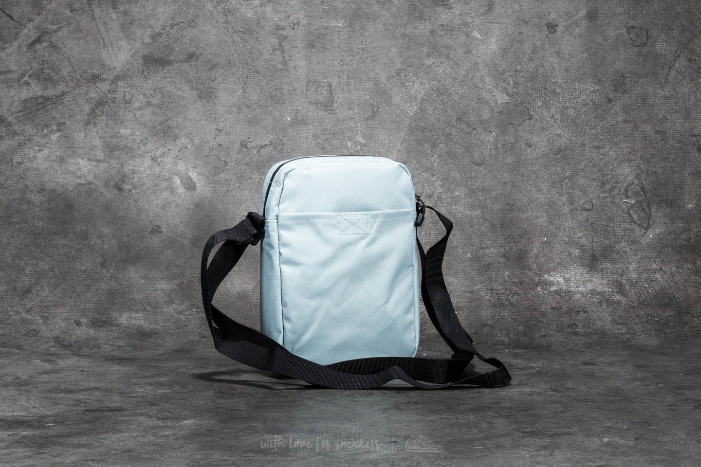 Crossbody bags Nike Tech Small Items Bag Wolf Grey
