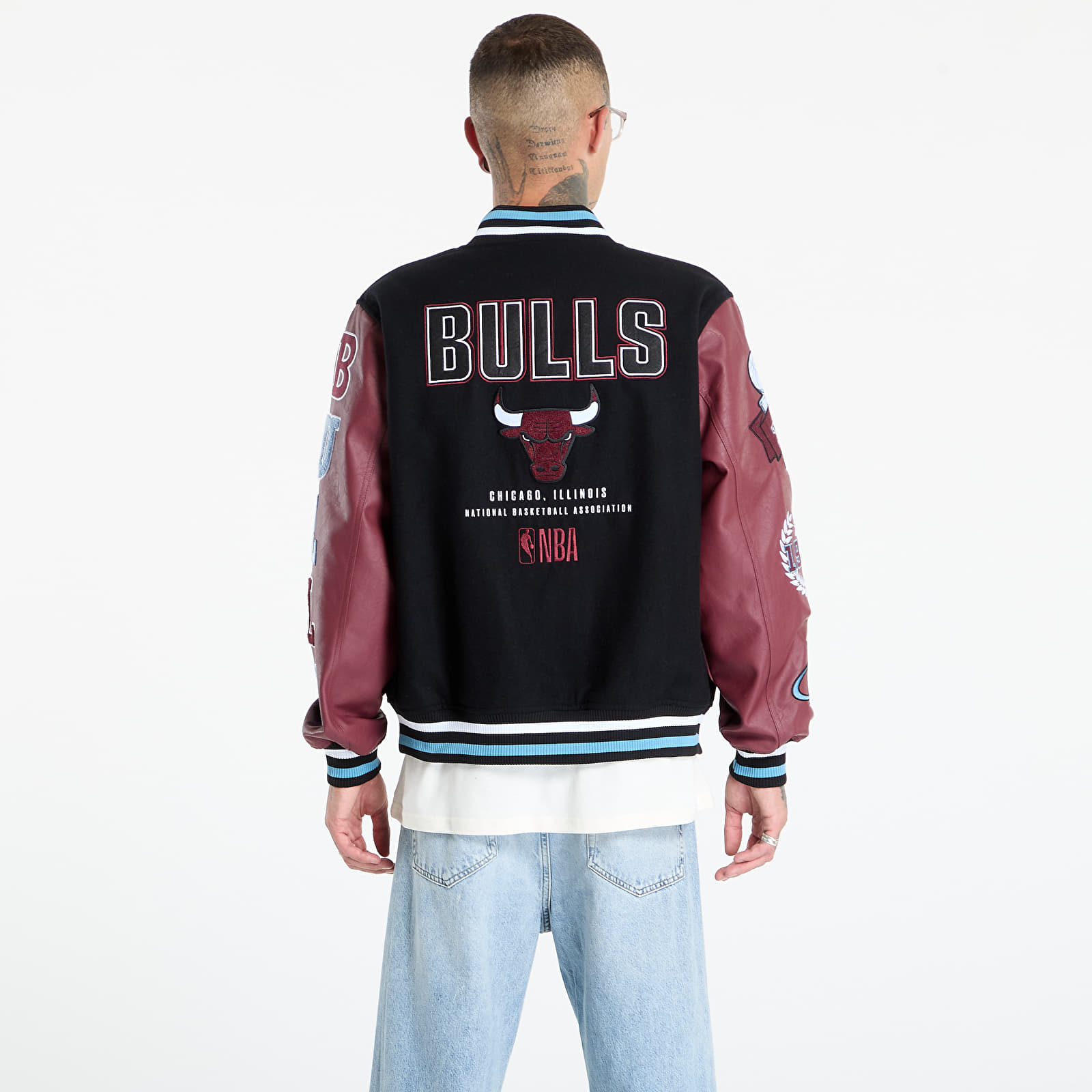 Jackets New Era NBA Patch Varsity Chicago Bulls Black