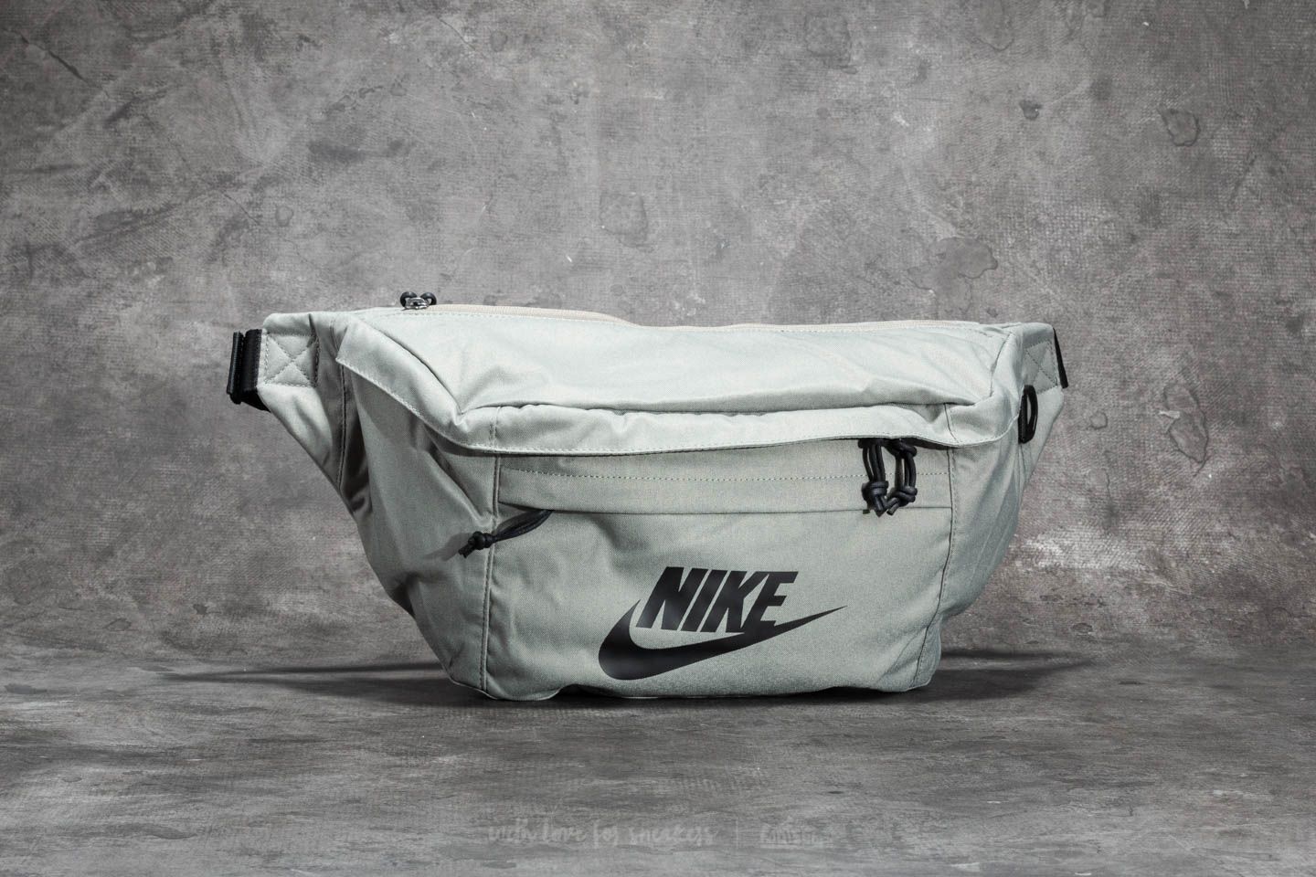 Nike tech hip pack white sale