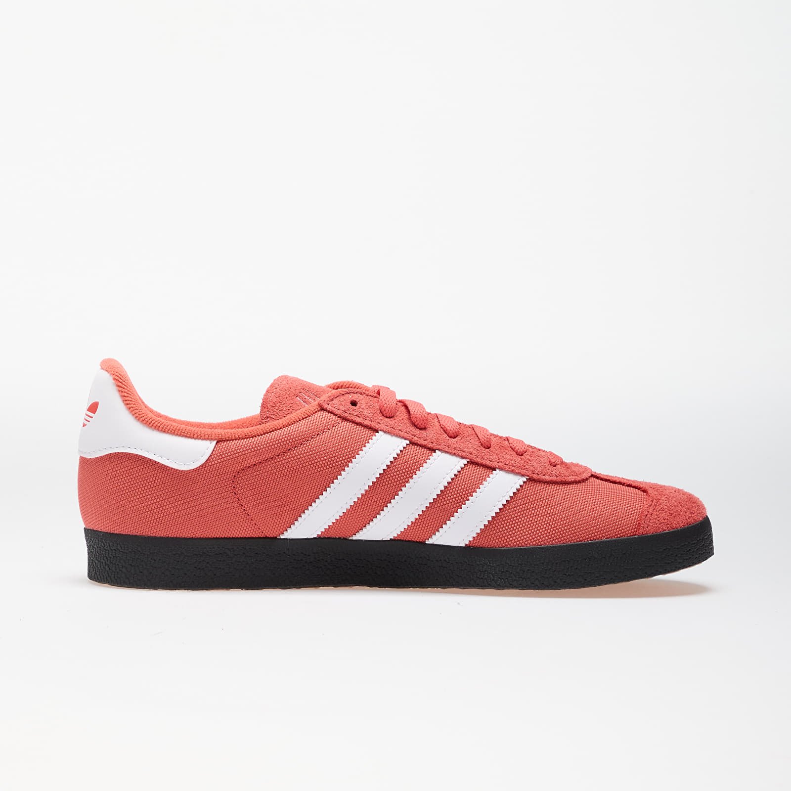 Meeste kingad adidas Gazelle Crered/ Ftw White/ Carbon