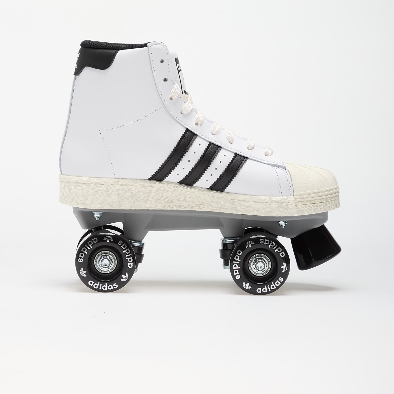 Women's shoes adidas Superstar 82 Skate W Ftw White/ Core Black/ Off White