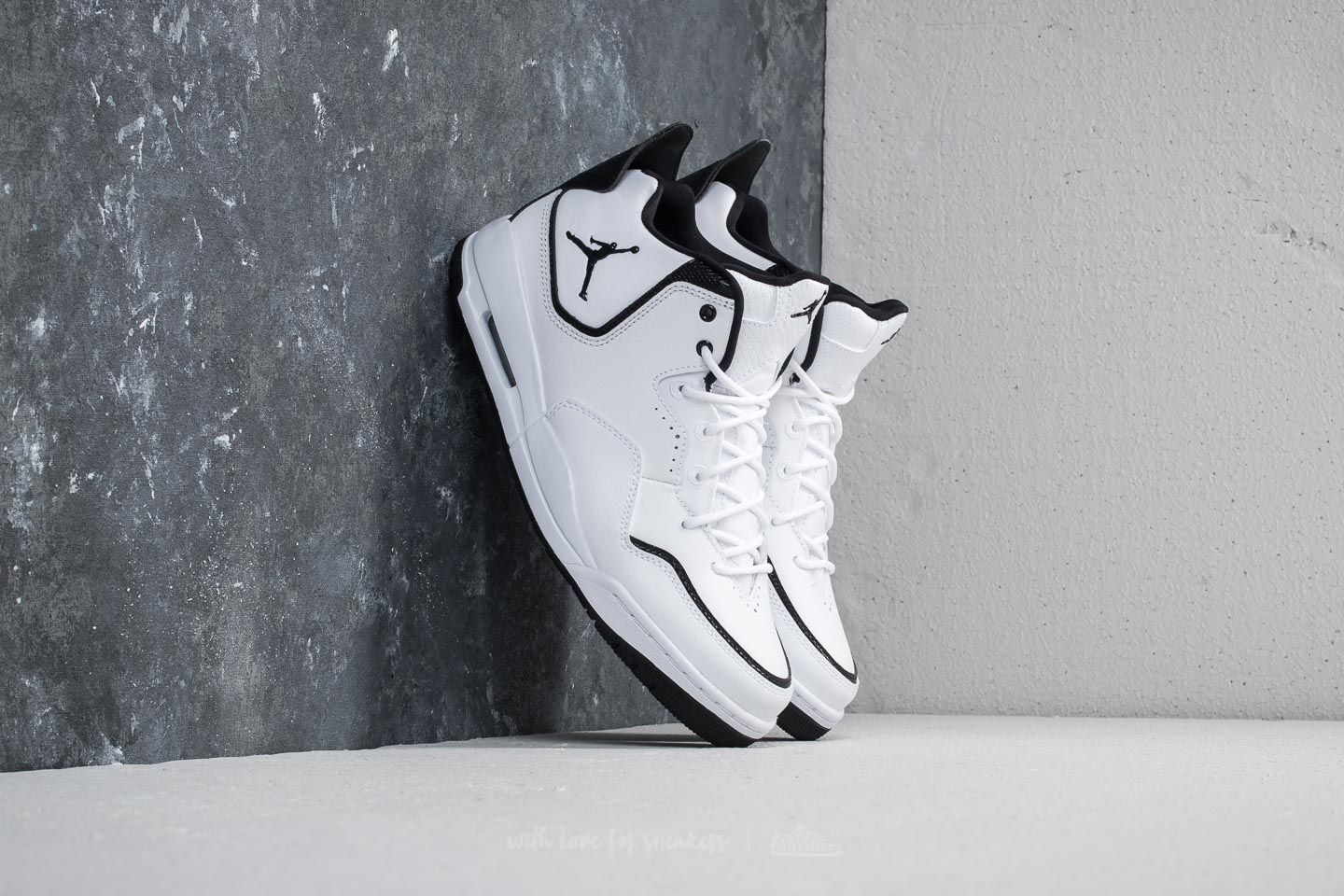 Férfi cipők Jordan Courtside 23 White/ Black