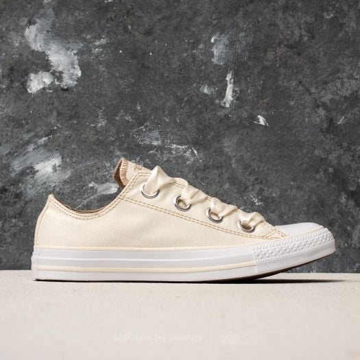 White all star top big eyelets ox trainers