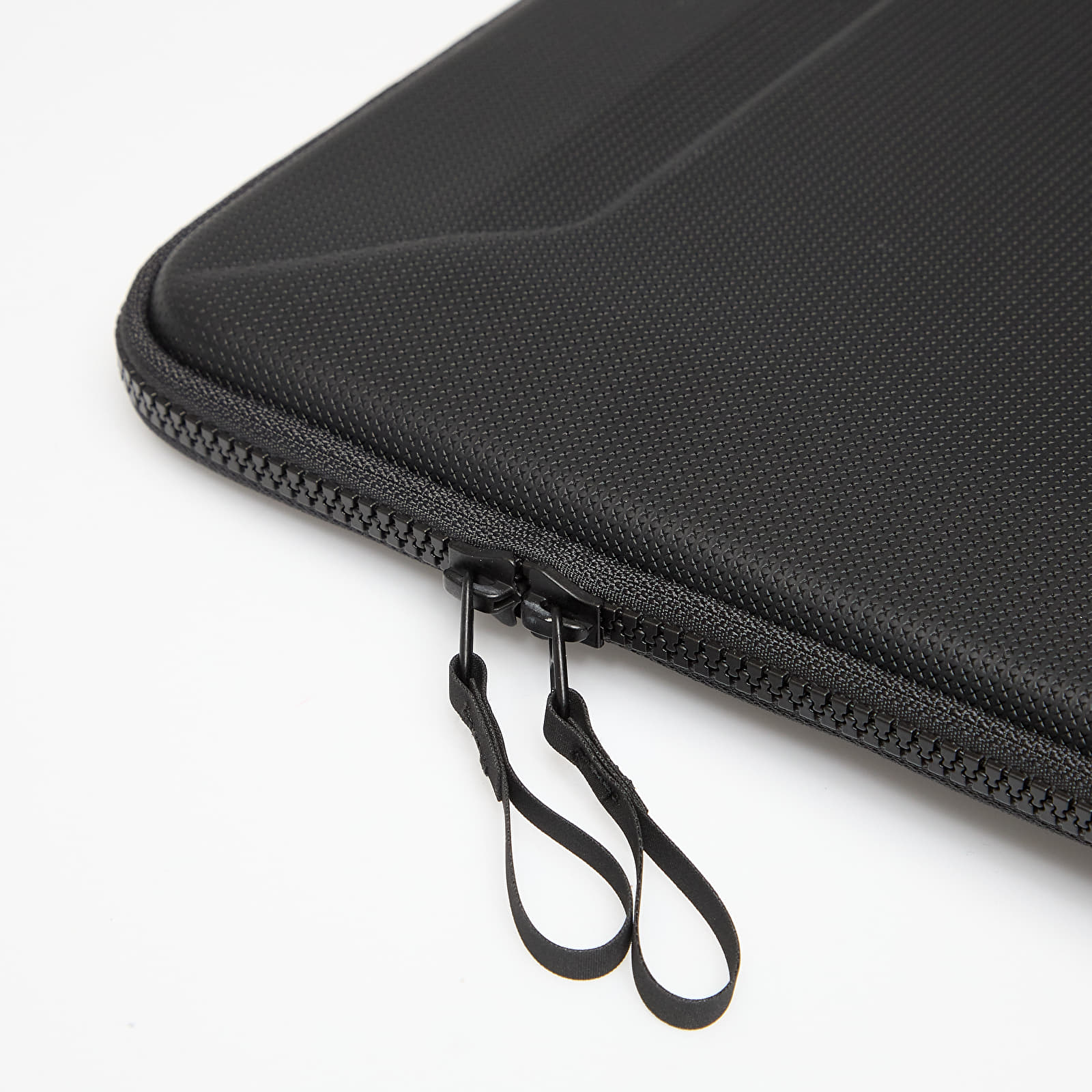 Ostatné doplnky Thule Gauntlet 5 14" Macbook Case Black