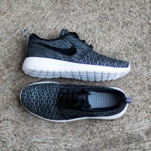 Roshe run flyknit sales womens sneakers all black